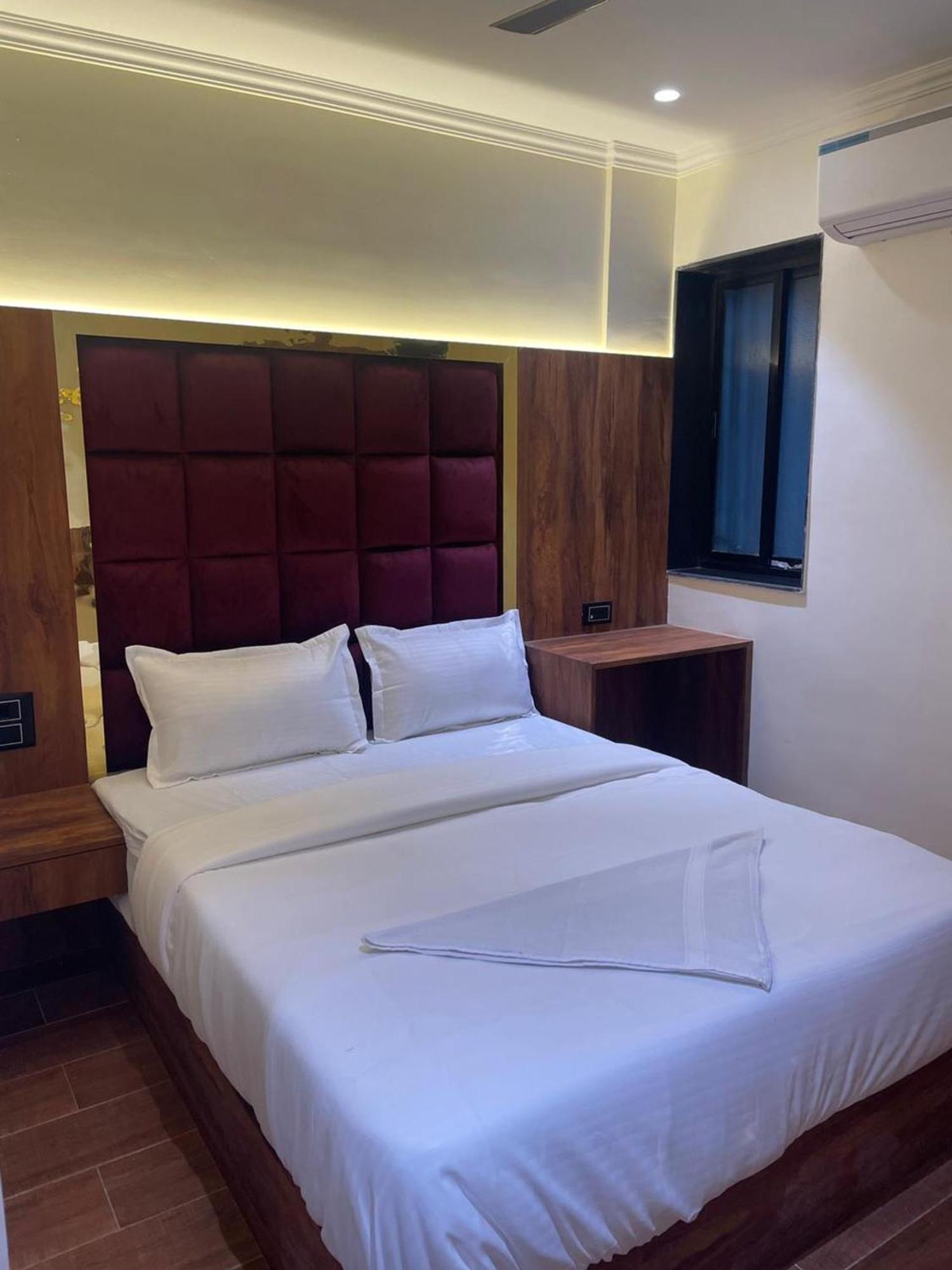 Hotel Sai Palace- Near Tata Memorial Hospital Мумбаи Экстерьер фото